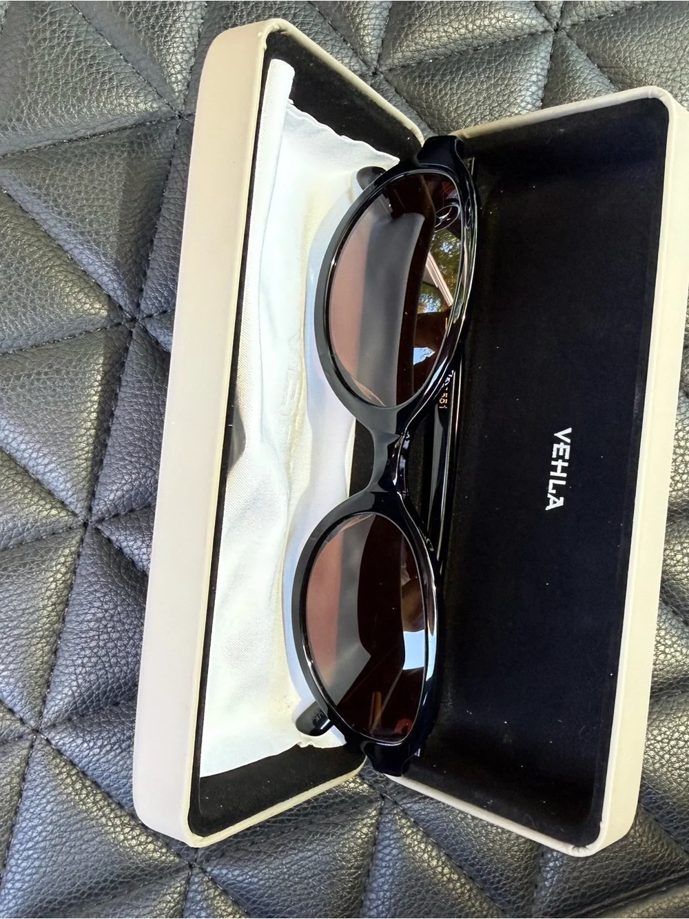 VEHLA June Sunglasses - black brown